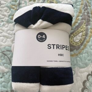 BNWT- HBC Stripes/Hudson’s Bay Kids Hooded Towel (0-4 Years)